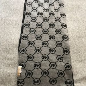 Michael Kors scarf